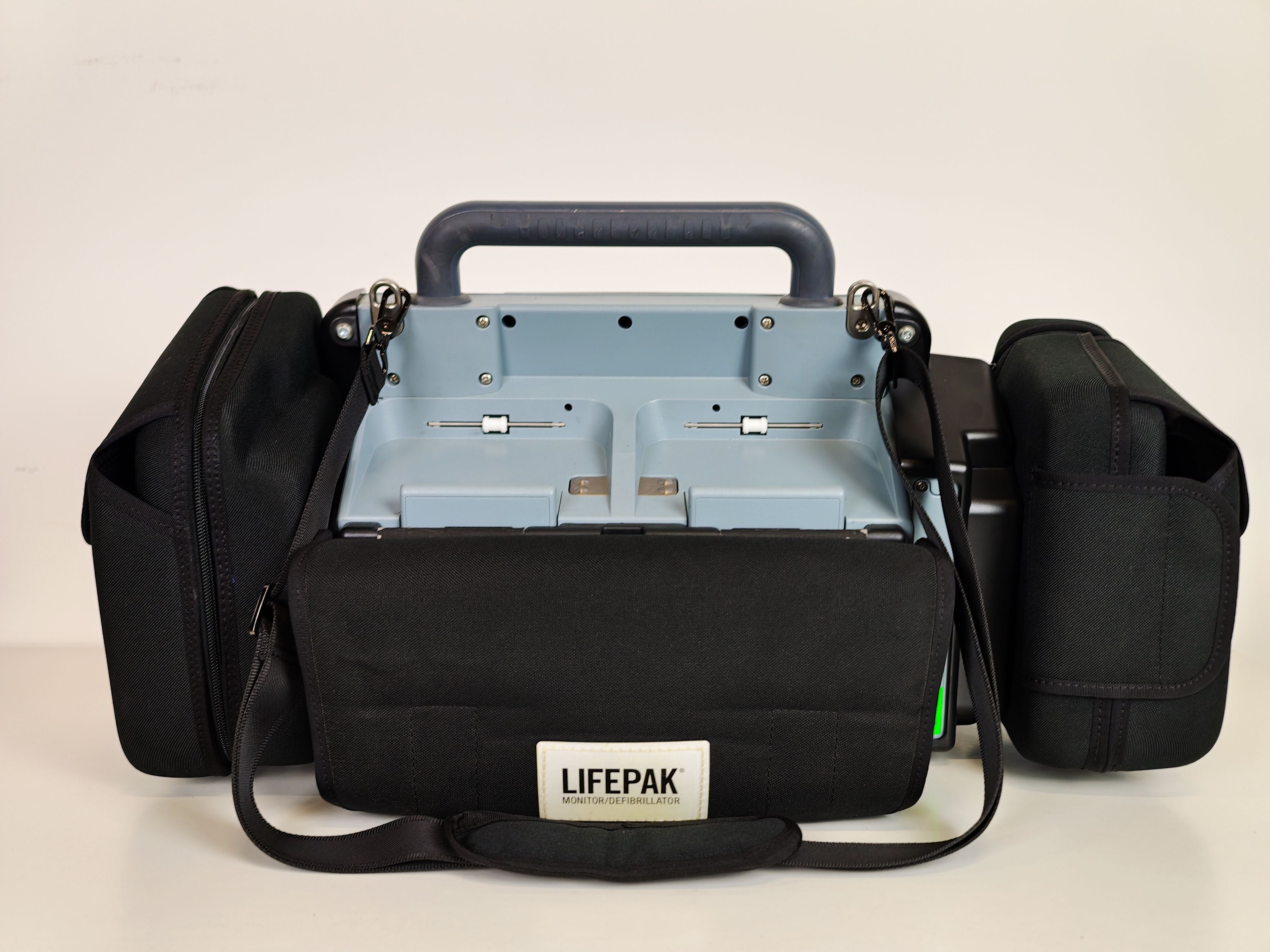 Physio-Control LIFEPAK 15 Defibrillator – Komplettset Baujahr 2009 (LP-010)