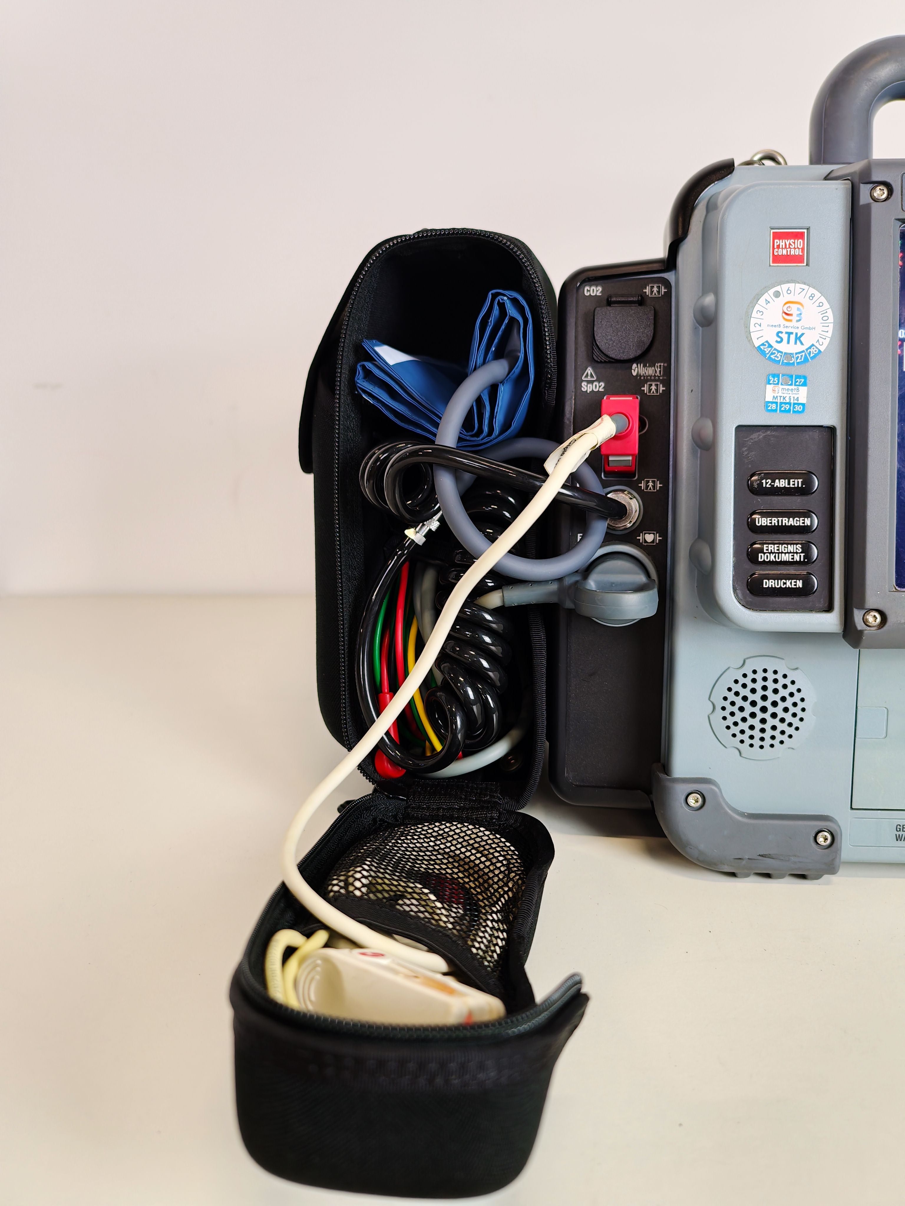 Physio-Control LIFEPAK 15 Defibrillator – Komplettset Baujahr 2009 (LP-010)