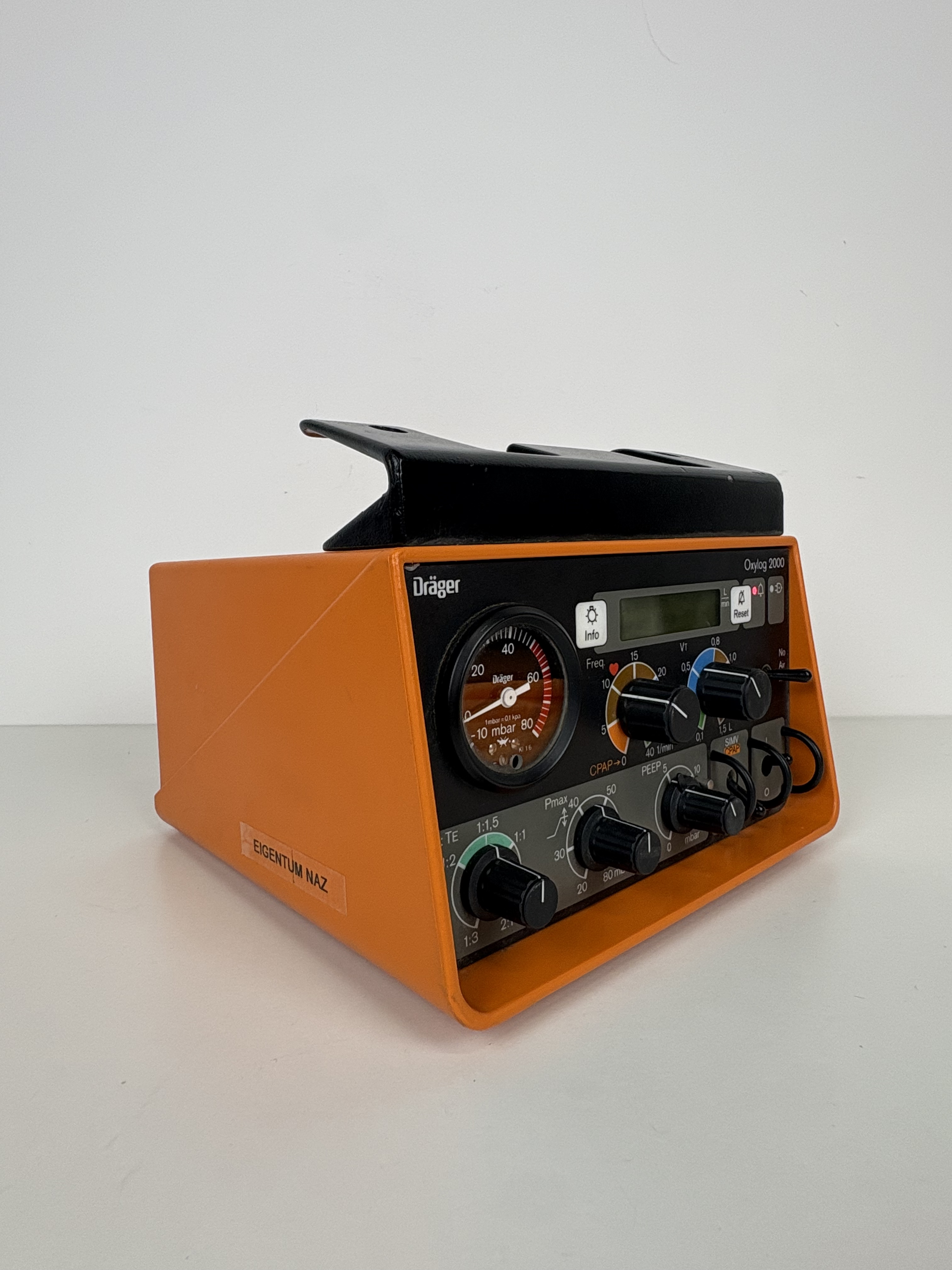 Dräger Oxylog 2000 – Notfall- & Transportbeatmungsgerät RS-003