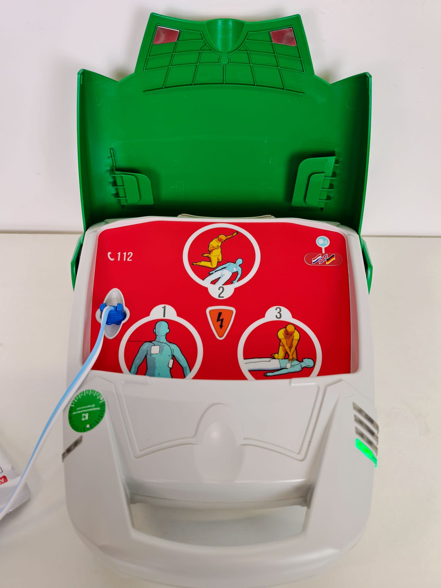 DEFISIGN Defibrillator – Baujahr 2018 AED-048