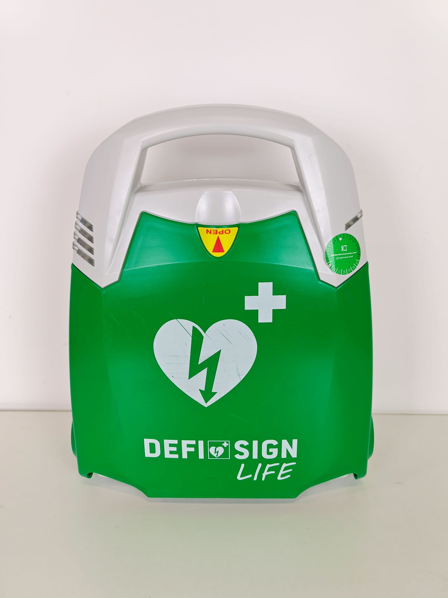 DEFISIGN Defibrillator – Baujahr 2018 AED-048