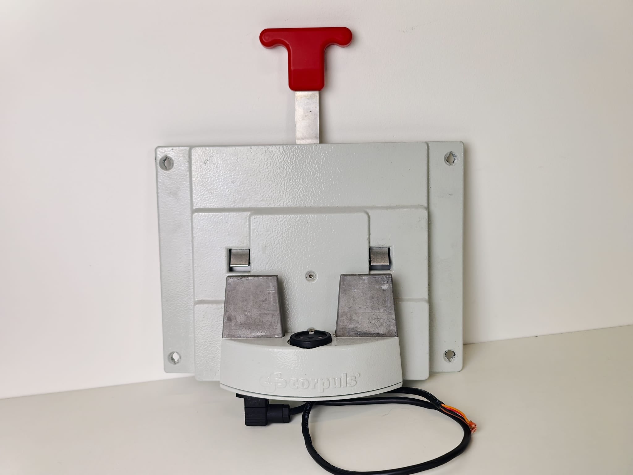 Elektrische Ladehalterung CORPULS C3 mit Stromversorgung – AK-009