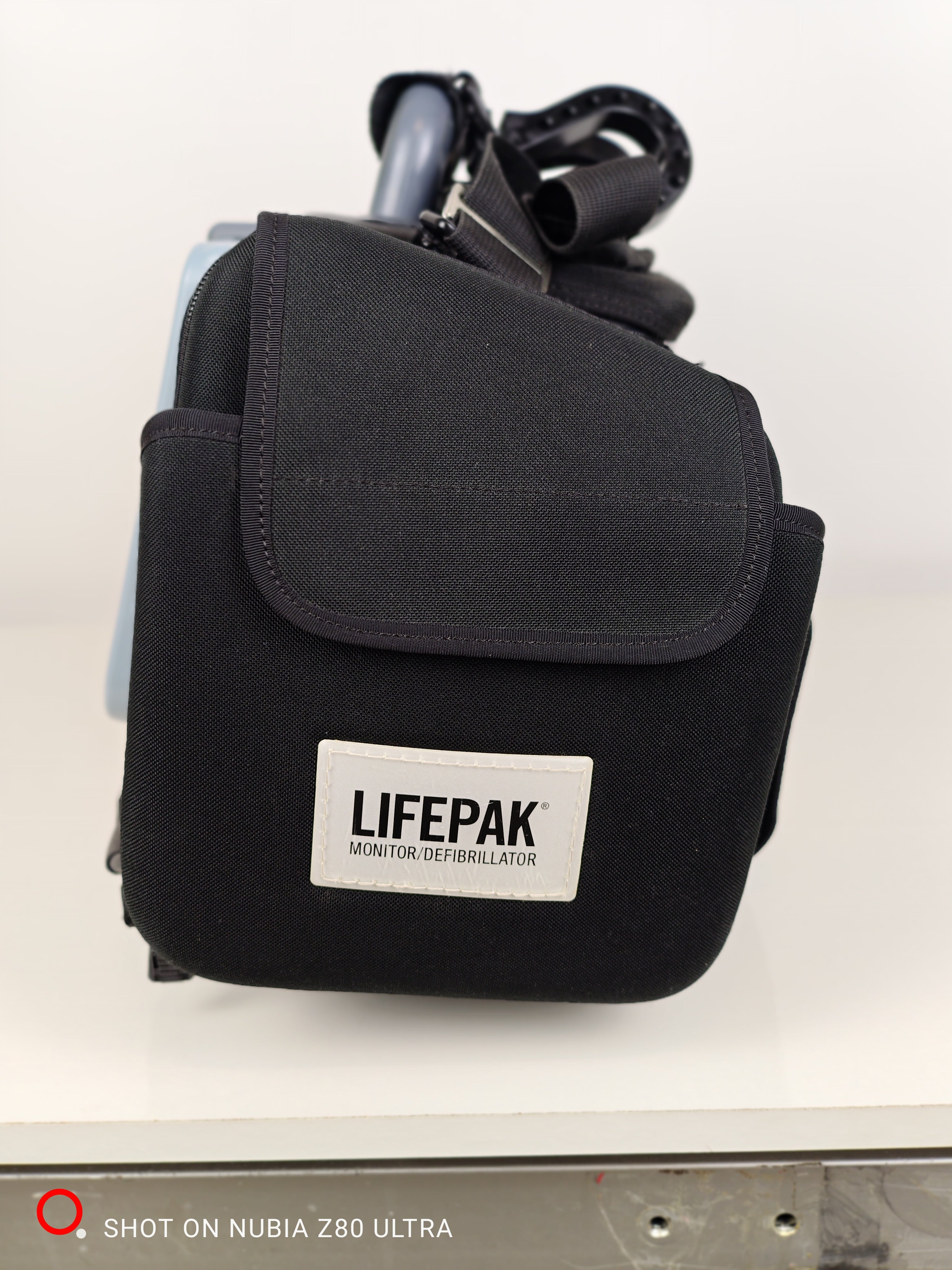 Defibrillator Lifepak 15, Medtronic- Stryker LP-010