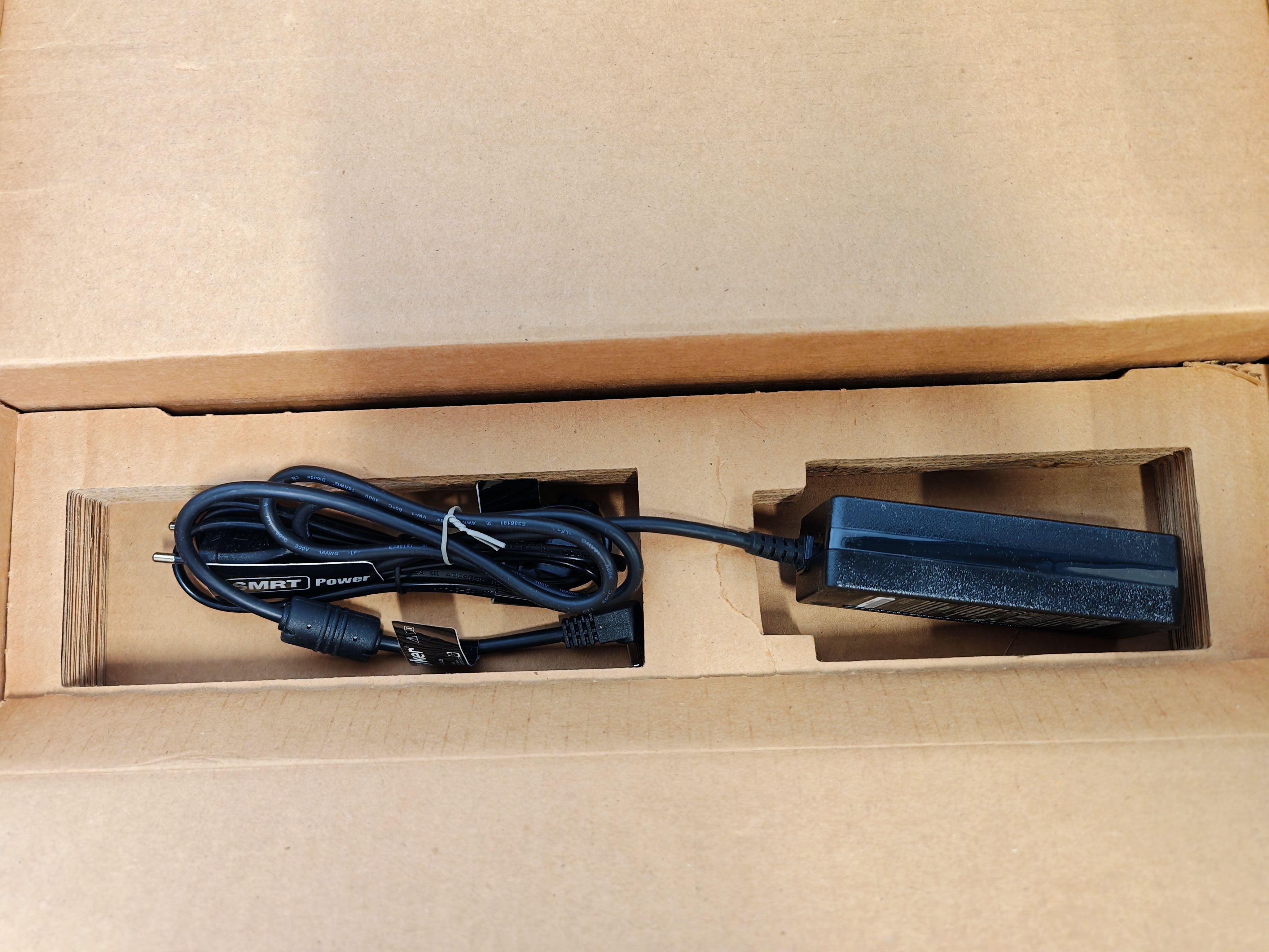 Stryker Smart Power Ladegerät mit 2 Akkus – REF 6500-101-010 -Original NEU